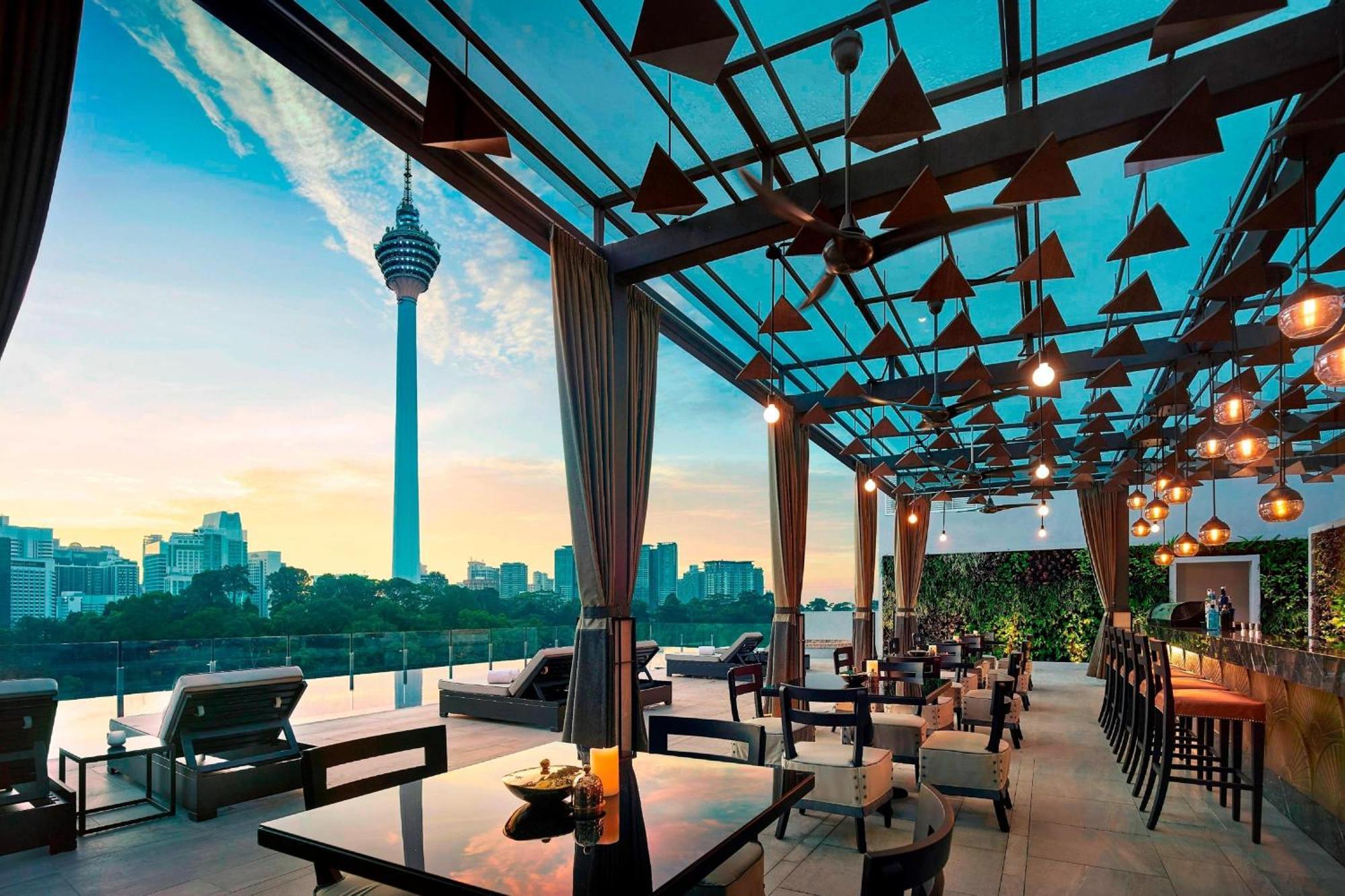 Hotel Stripes Kuala Lumpur, Autograph Collection Dış mekan fotoğraf The 360° Sky Lounge