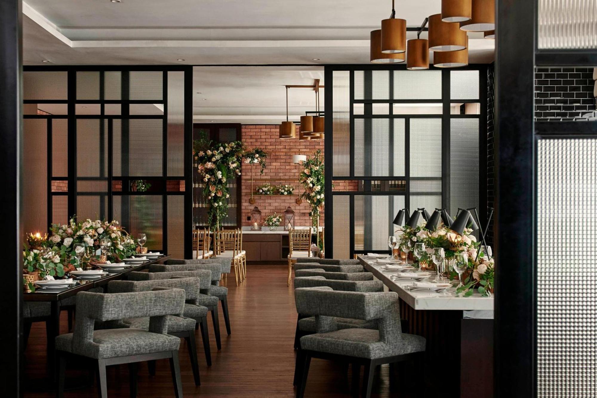 Hotel Stripes Kuala Lumpur, Autograph Collection Dış mekan fotoğraf The interior of the restaurant