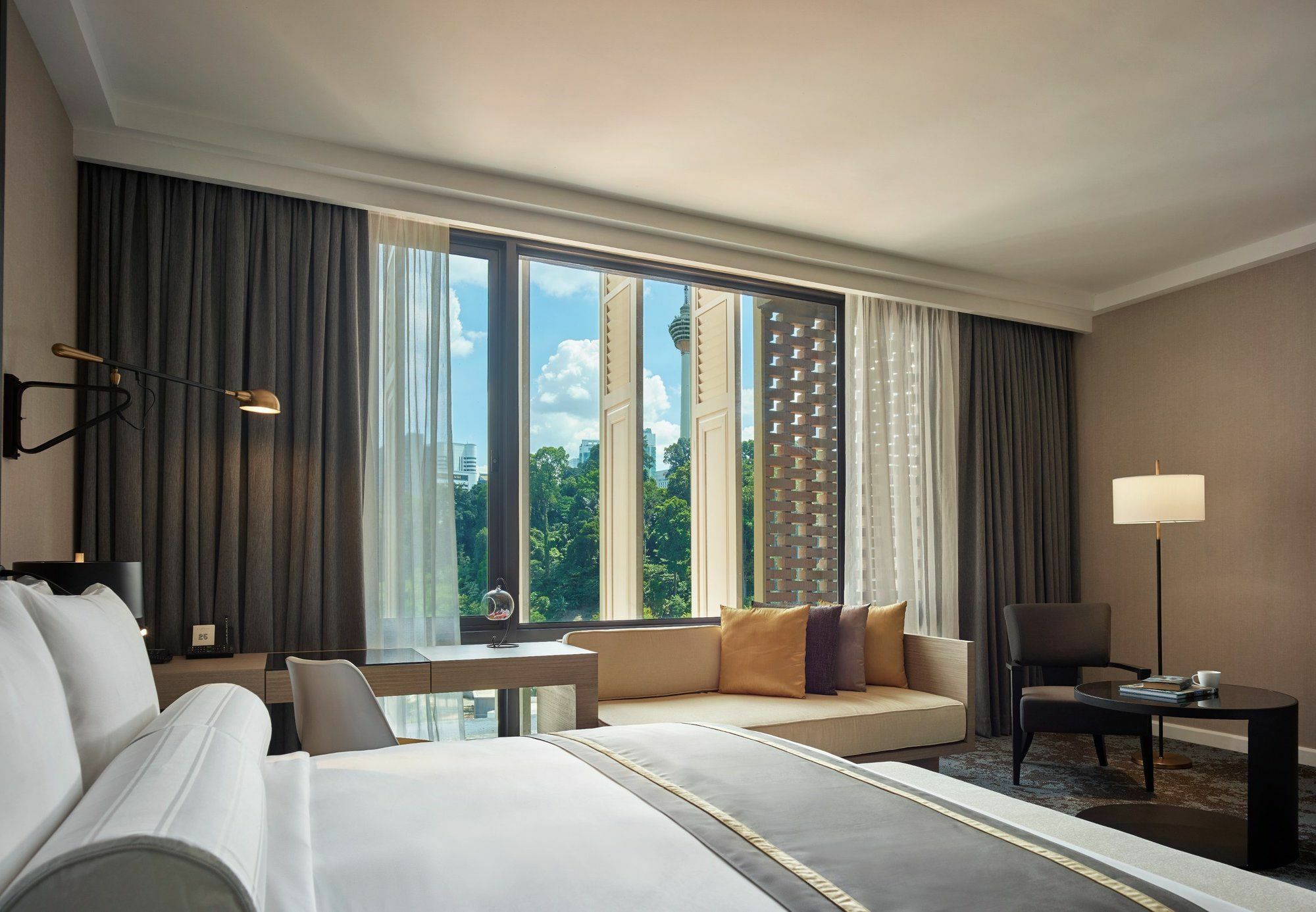 Hotel Stripes Kuala Lumpur, Autograph Collection Dış mekan fotoğraf Deluxe Room