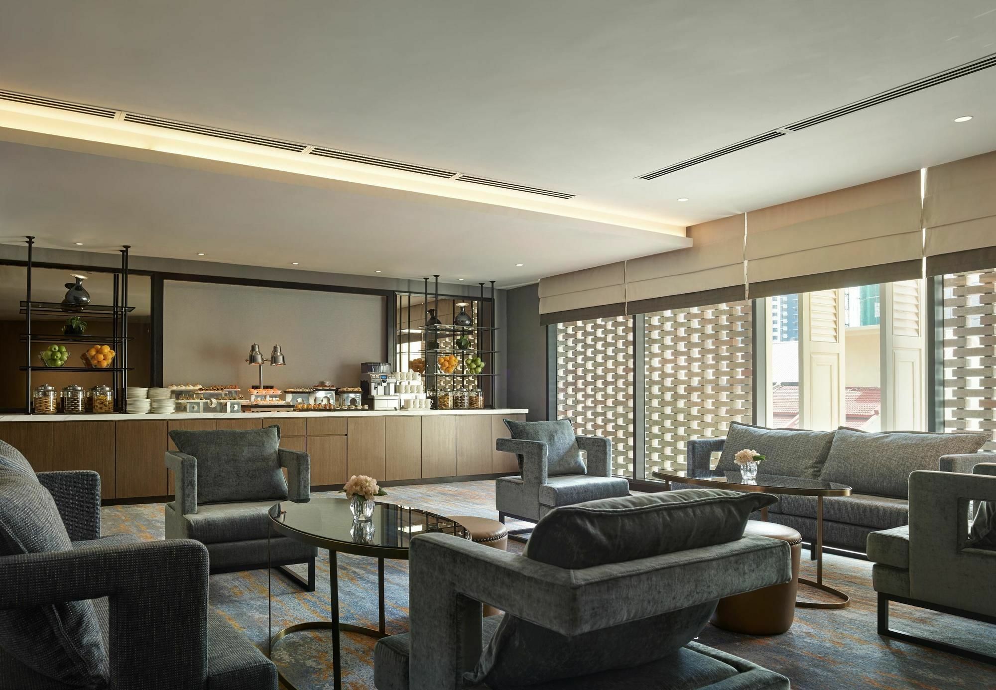 Hotel Stripes Kuala Lumpur, Autograph Collection Dış mekan fotoğraf The Club lounge at London Heathrow Airport