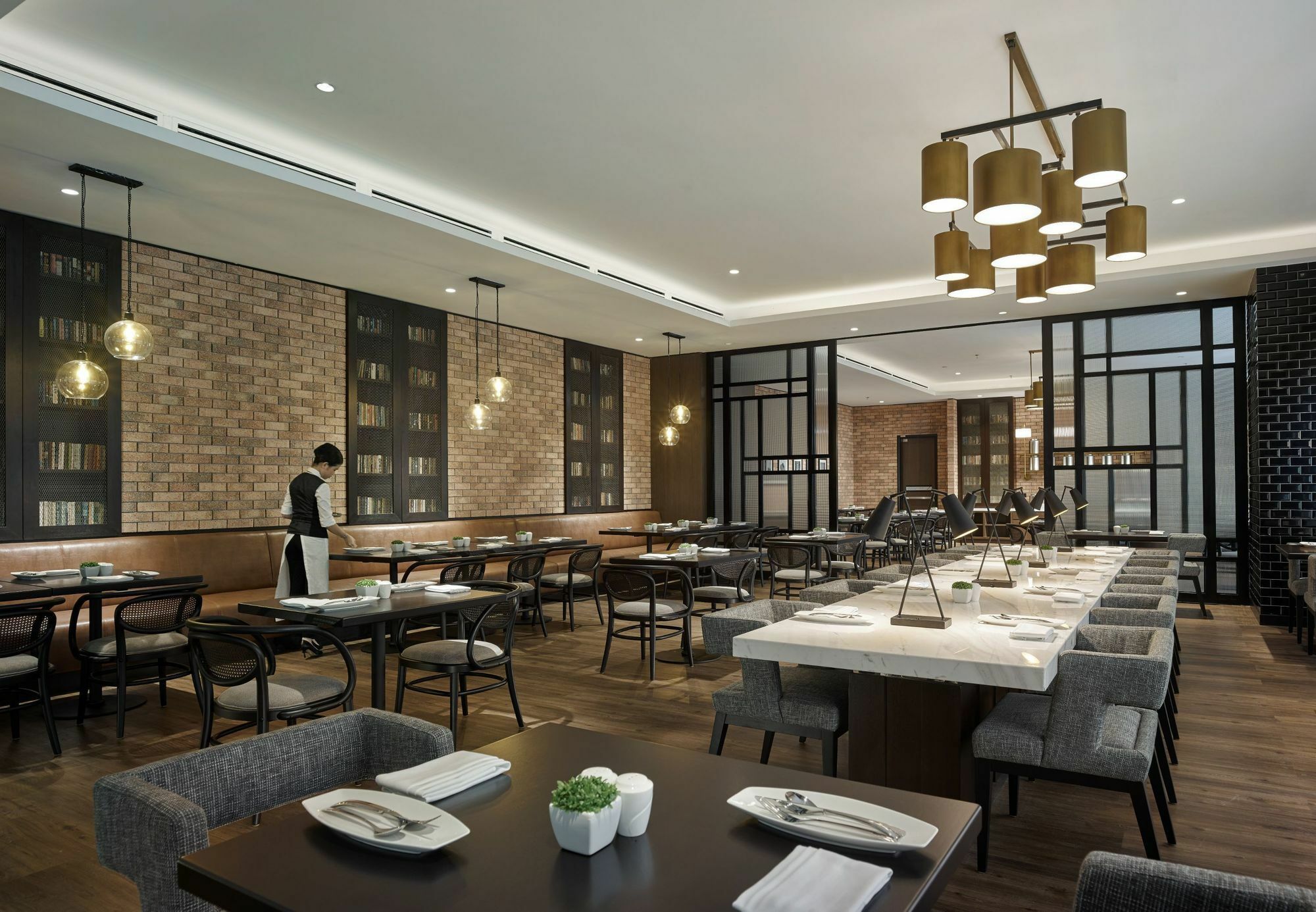 Hotel Stripes Kuala Lumpur, Autograph Collection Dış mekan fotoğraf The restaurant's interior